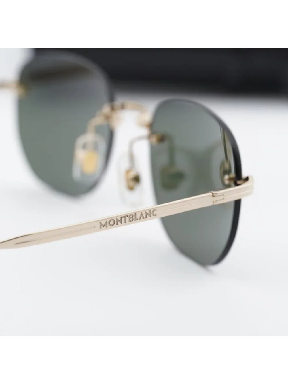 Montblanc model mb0303s